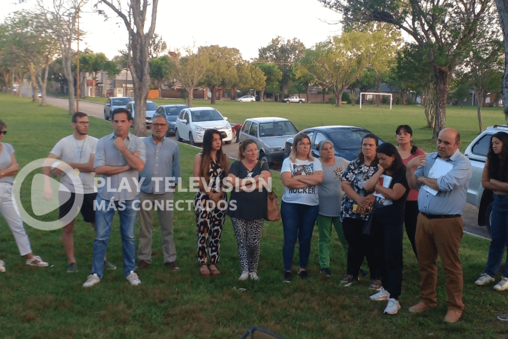 Tensa reunión entre vecinos de barrio Alborada y autoridades Play