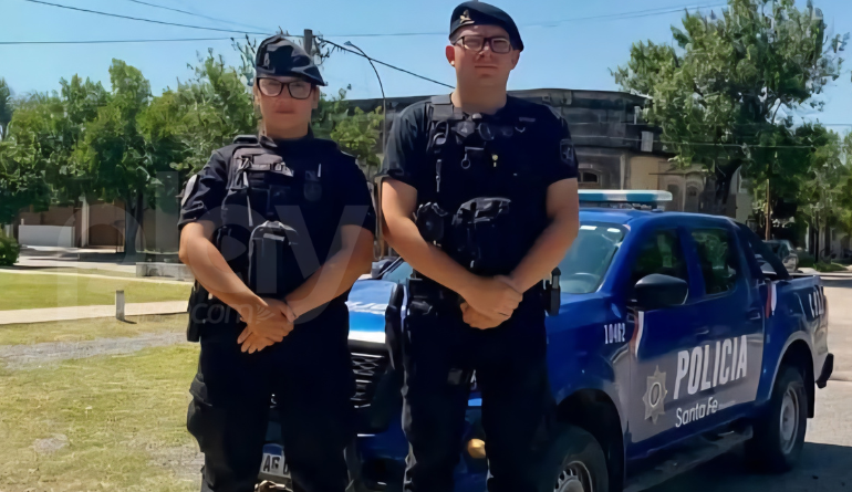 policias esperanza salvan a hombre con rcp