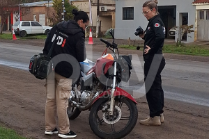 Murió una mujer tras ser atropellada por una moto en Nelson