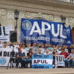 Conflicto universitario: los docentes reclaman una recomposición salarial del 30% y profundizan el plan de lucha